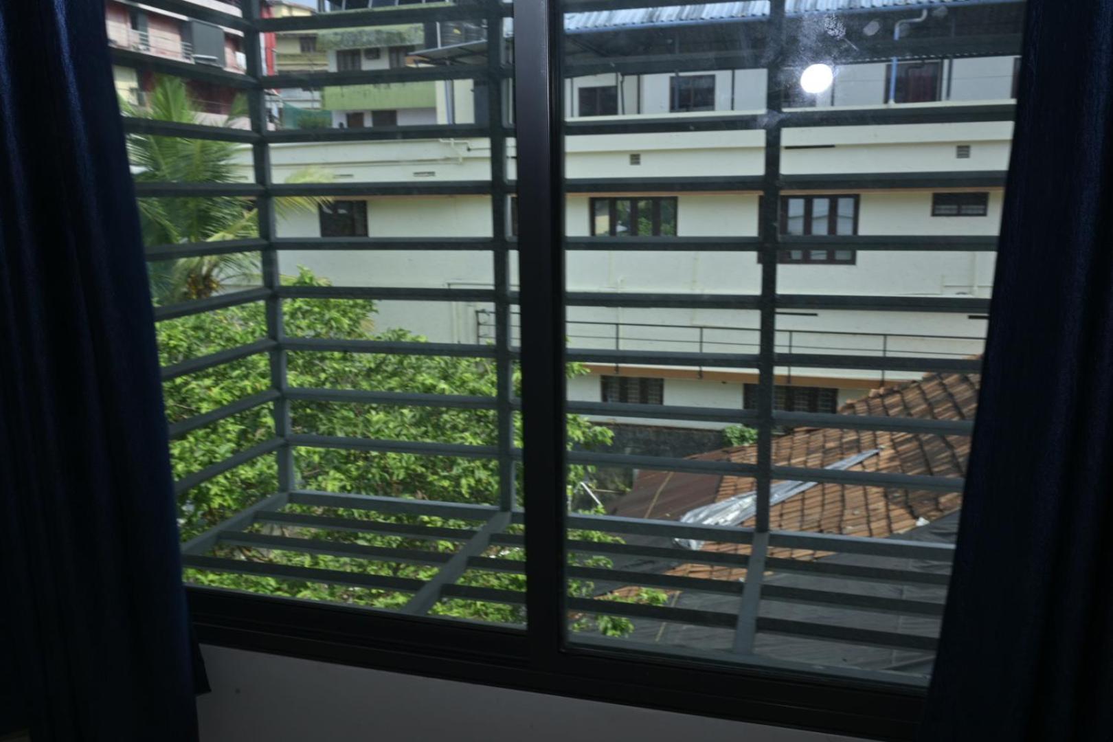 Nirupama,Hotel Aluva 700 Mtr From Aluva Railway Station Alwaye Εξωτερικό φωτογραφία